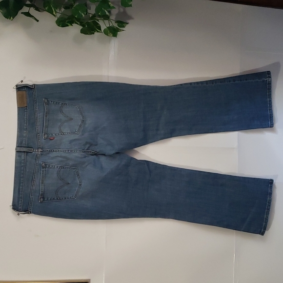 Vintage Levi's Bootcut Jean's - Picture 6 of 8
